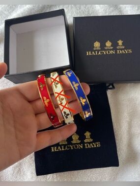 (ONE) Halcyon Days Enamel Bangle Bracelet
